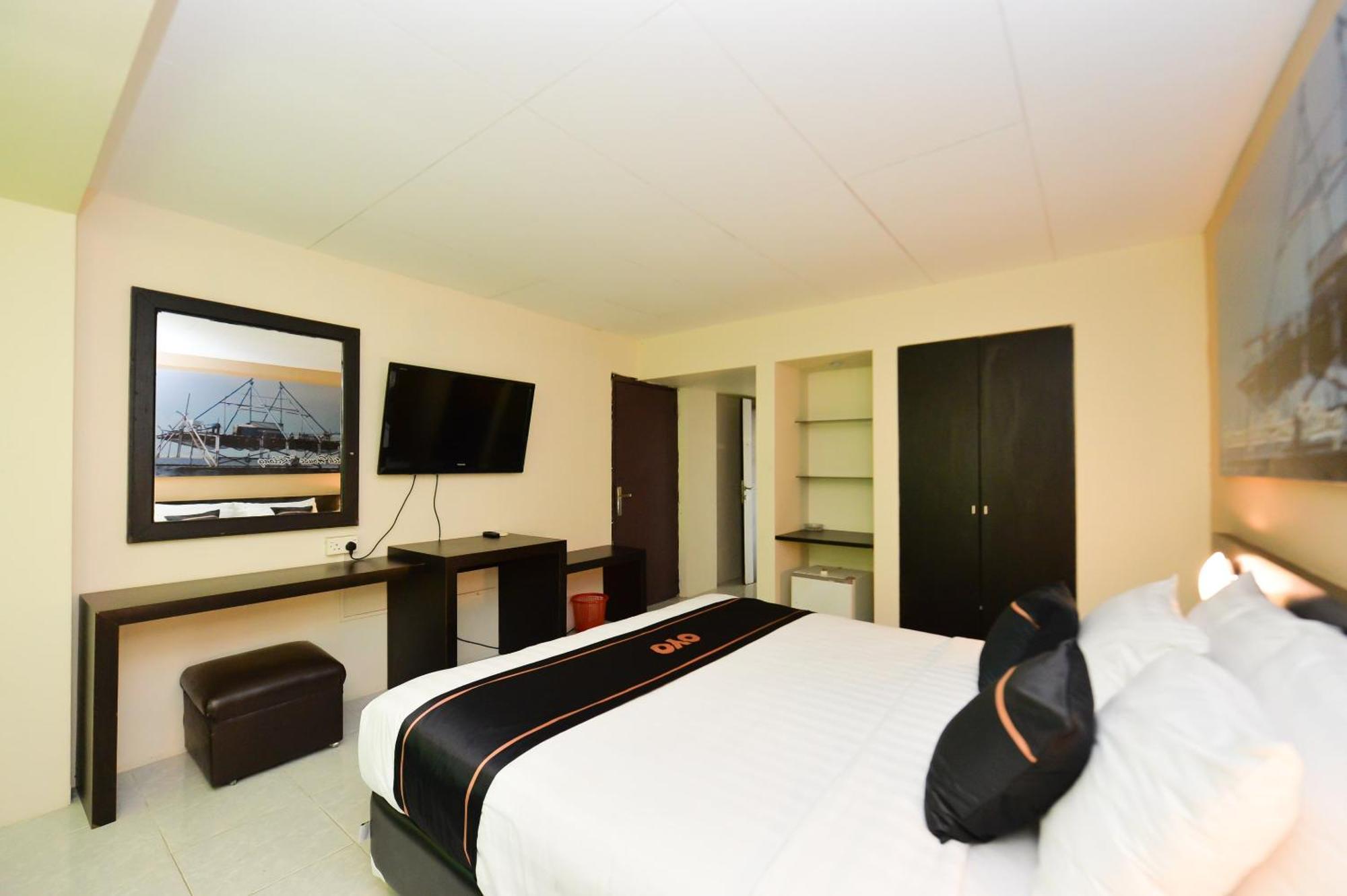 Oyo 2487 Sampurna Jaya Hotel Танджунг-Пінанг Екстер'єр фото